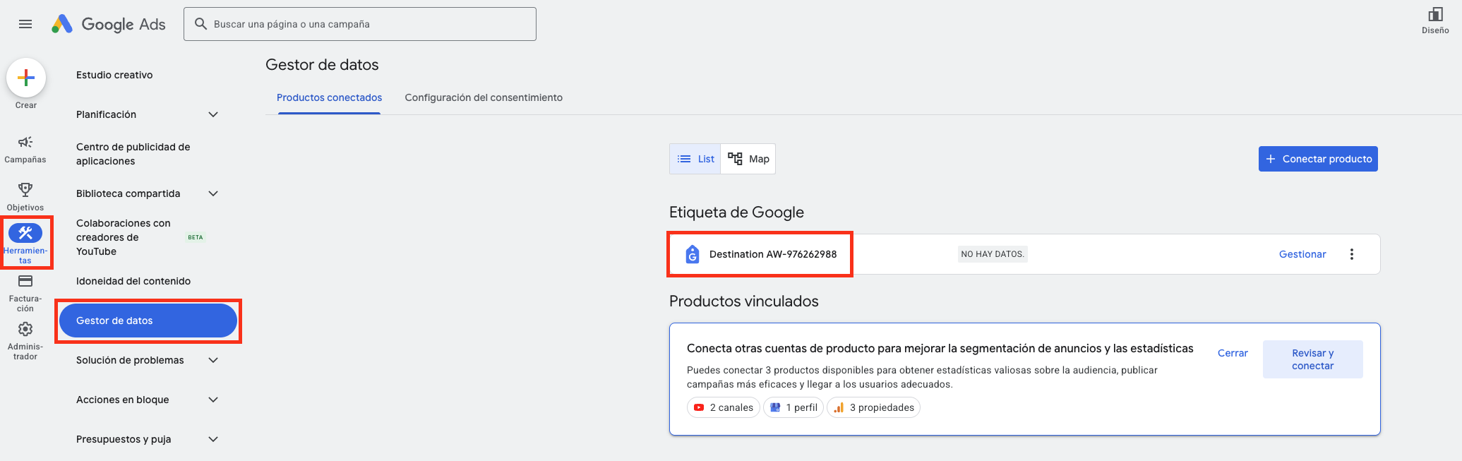 Interfaz de Google Ads en la sección Data manager con el menú Tools abierto, navegación resaltada hacia Data manager y la Destination ID visible en la sección Google tag.