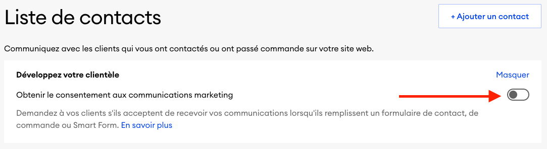 Paramètres de la liste de contacts dans le tableau de bord avec l'option de consentement marketing mise en évidence. Une flèche indique l'option correspondante.